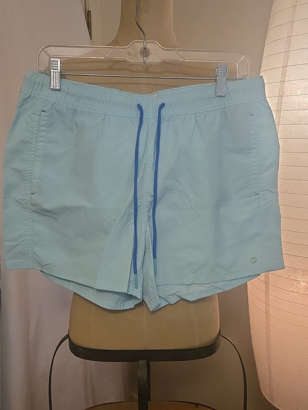 Vineyard Vines Pale Blue  Shorts with Blue Drawstring. Size M